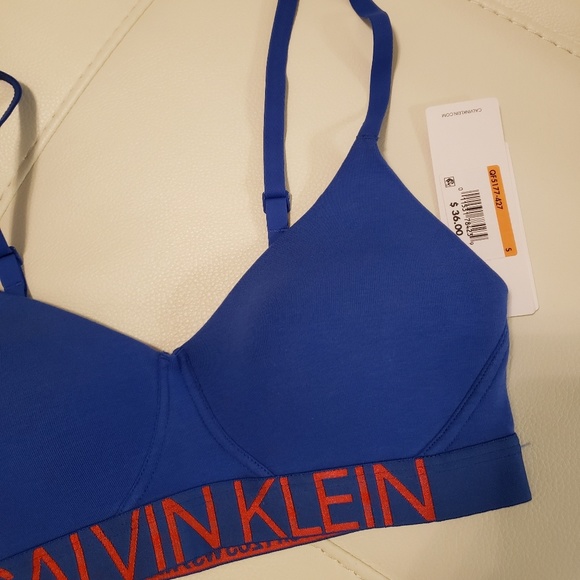 CALVIN KLEIN LIGHTLY LINED CONVERTIBLE BRALETTE - Picture 6 of 7